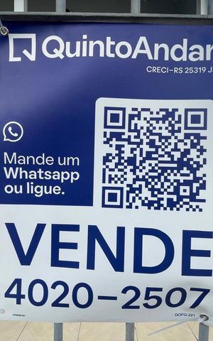 Casa à venda com 215m², 3 quartos e 2 vagas Casa à venda com 215m², 3 quartos e 2 vagasPlaca