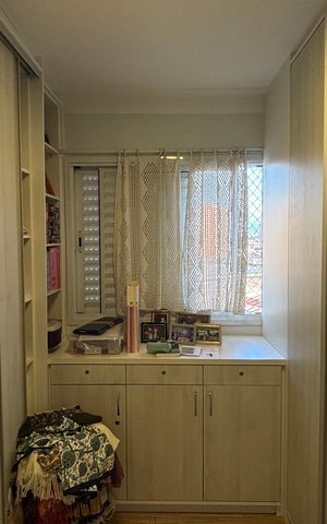 Apartamento à venda com 77m², 3 quartos e 2 vagas Apartamento à venda com 77m², 3 quartos e 2 vagasSuite Closet