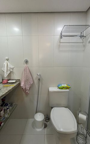 Apartamento à venda com 77m², 3 quartos e 2 vagas Apartamento à venda com 77m², 3 quartos e 2 vagasBanheiro da Suíte