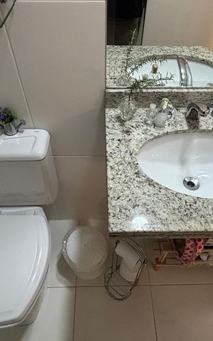 Apartamento à venda com 77m², 3 quartos e 2 vagas Apartamento à venda com 77m², 3 quartos e 2 vagasBanheiro