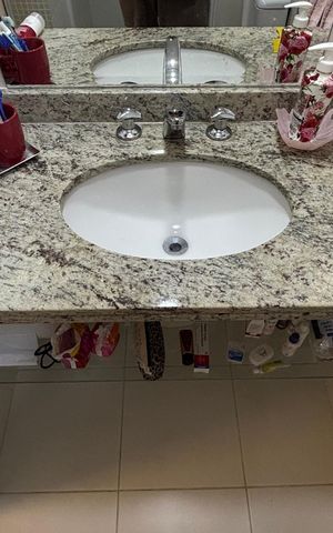 Apartamento à venda com 77m², 3 quartos e 2 vagas Apartamento à venda com 77m², 3 quartos e 2 vagasBanheiro da Suíte