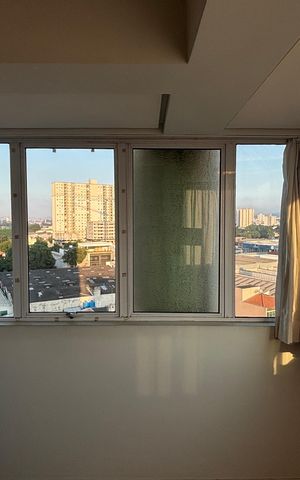 Apartamento à venda com 77m², 3 quartos e 2 vagas Apartamento à venda com 77m², 3 quartos e 2 vagasSuite