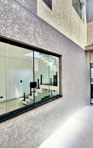Casa à venda com 210m², 3 quartos e 4 vagas Casa à venda com 210m², 3 quartos e 4 vagasJardim de Inverno
