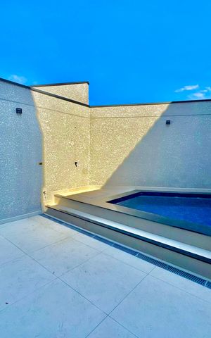 Casa à venda com 210m², 3 quartos e 4 vagas Casa à venda com 210m², 3 quartos e 4 vagasPiscina