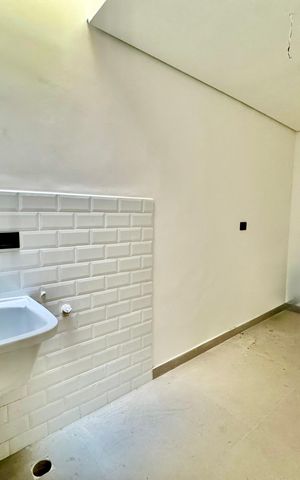 Casa à venda com 210m², 3 quartos e 4 vagas Casa à venda com 210m², 3 quartos e 4 vagasLavanderia