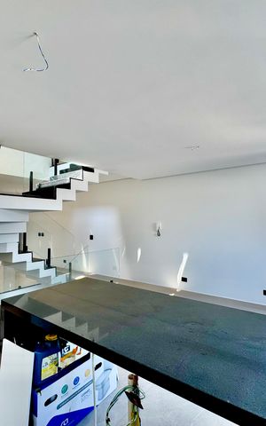 Casa à venda com 210m², 3 quartos e 4 vagas Casa à venda com 210m², 3 quartos e 4 vagasCozinha