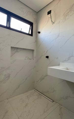 Casa à venda com 210m², 3 quartos e 4 vagas Casa à venda com 210m², 3 quartos e 4 vagasBanheiro 1