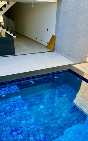 Casa à venda com 210m², 3 quartos e 4 vagas Casa à venda com 210m², 3 quartos e 4 vagasPiscina