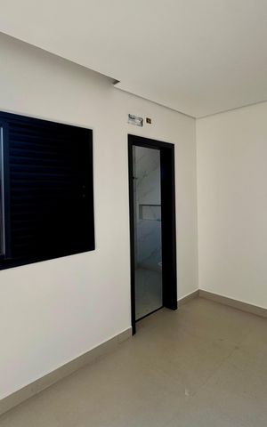 Casa à venda com 210m², 3 quartos e 4 vagas Casa à venda com 210m², 3 quartos e 4 vagasSuíte 3
