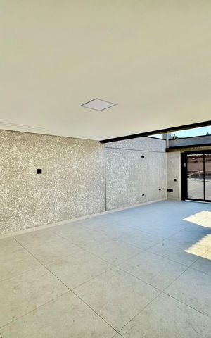 Casa à venda com 210m², 3 quartos e 4 vagas Casa à venda com 210m², 3 quartos e 4 vagasGaragem