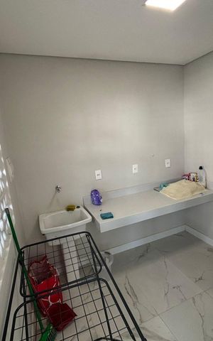 Apartamento à venda com 240m², 3 quartos e sem vaga Apartamento à venda com 240m², 3 quartos e sem vagaÁrea de serviço
