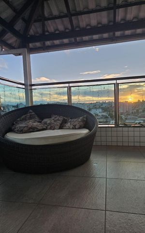 Apartamento à venda com 160m², 3 quartos e 2 vagas Apartamento à venda com 160m², 3 quartos e 2 vagasÁrea externa