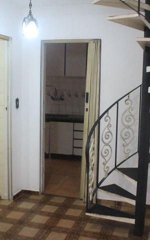 Casa à venda com 210m², 2 quartos e 3 vagasSala