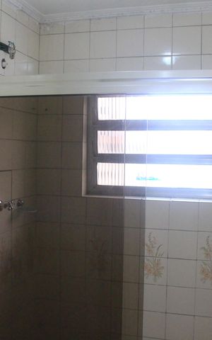 Casa à venda com 210m², 2 quartos e 3 vagasBanheiro 2