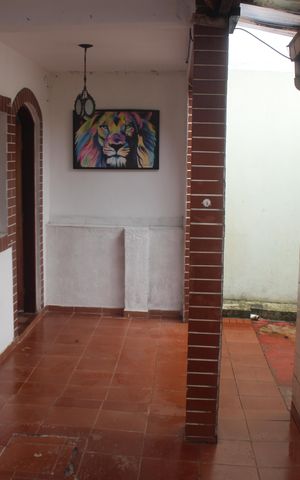 Casa à venda com 210m², 2 quartos e 3 vagasQuintal
