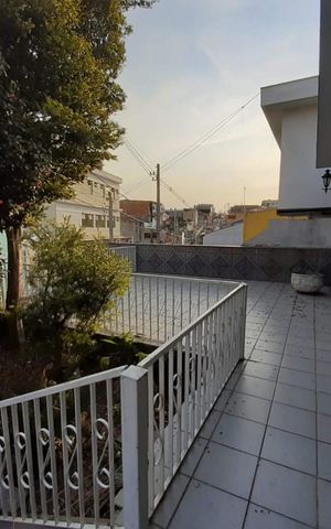 Casa à venda com 255m², 3 quartos e 2 vagas Casa à venda com 255m², 3 quartos e 2 vagasÁrea externa