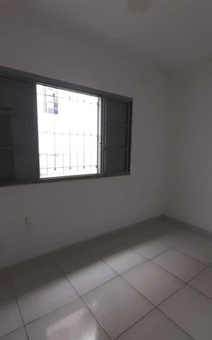 Casa à venda com 255m², 3 quartos e 2 vagas Casa à venda com 255m², 3 quartos e 2 vagasQuarto