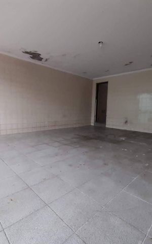 Casa à venda com 255m², 3 quartos e 2 vagas Casa à venda com 255m², 3 quartos e 2 vagasÁrea externa