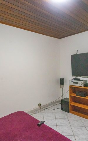 Casa à venda com 133m², 2 quartos e 2 vagas Casa à venda com 133m², 2 quartos e 2 vagasQuarto 1