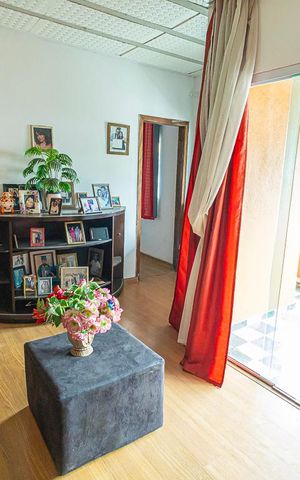 Casa à venda com 470m², 5 quartos e 2 vagassala