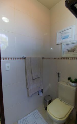 Casa à venda com 750m², 2 quartos e 2 vagas