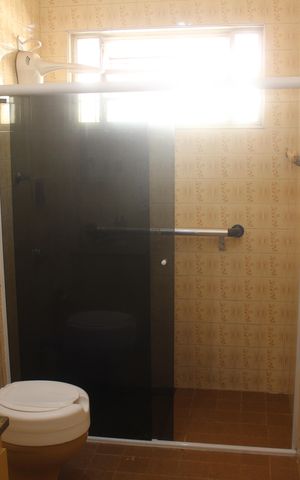 Casa à venda com 403m², 3 quartos e 3 vagasBanheiro