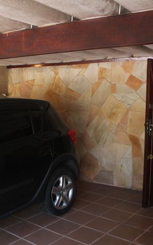 Casa à venda com 403m², 3 quartos e 3 vagasGaragem
