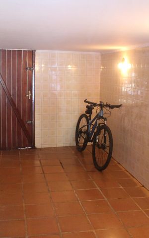 Casa à venda com 403m², 3 quartos e 3 vagasGaragem