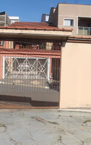 Casa à venda com 403m², 3 quartos e 3 vagasGaragem