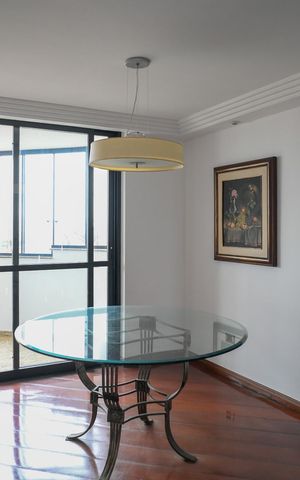 Apartamento à venda com 150m², 3 quartos e 3 vagas Apartamento à venda com 150m², 3 quartos e 3 vagasSala de Jantar