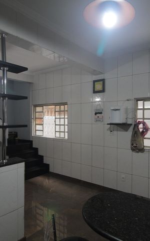 Casa à venda com 239m², 3 quartos e 3 vagasCozinha