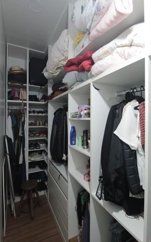 Casa à venda com 239m², 3 quartos e 3 vagasCloset da Suite