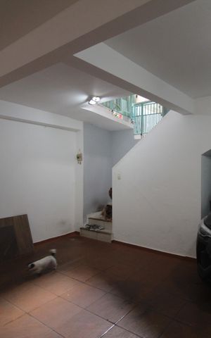 Casa à venda com 239m², 3 quartos e 3 vagasGaragem