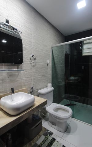 Casa à venda com 239m², 3 quartos e 3 vagasBanheiro Social