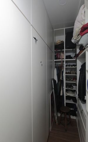 Casa à venda com 239m², 3 quartos e 3 vagasCloset da Suite