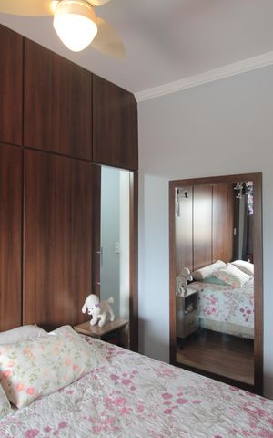 Casa à venda com 239m², 3 quartos e 3 vagasSuite