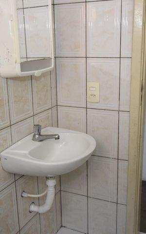 Casa para alugar com 60m², 1 quarto e sem vagaBanheiro