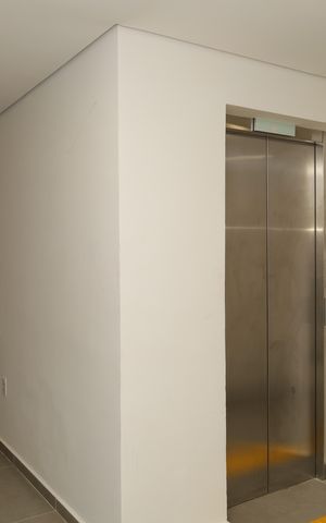 Apartamento à venda com 19m², 1 quarto e sem vagaÁrea comum - Saguão do andar e do prédio