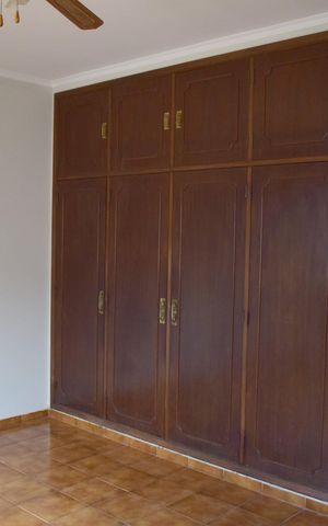 Casa para alugar com 260m², 4 quartos e 4 vagasSuíte
