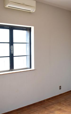 Casa para alugar com 260m², 4 quartos e 4 vagasSuíte
