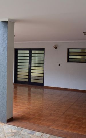 Casa para alugar com 260m², 4 quartos e 4 vagasGaragem
