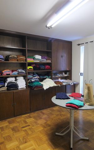 Casa à venda com 640m², 5 quartos e 6 vagas Casa à venda com 640m², 5 quartos e 6 vagasQuarto 5