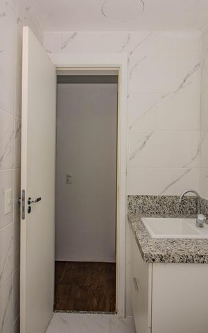 Apartamento à venda com 71m², 3 quartos e 1 vaga Apartamento à venda com 71m², 3 quartos e 1 vagaBanheiro Social