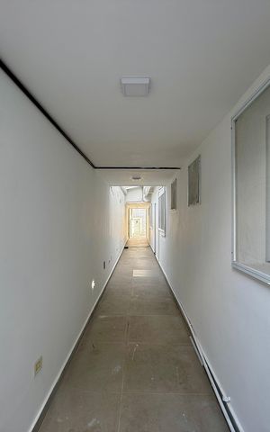 Casa para alugar com 180m², 5 quartos e 2 vagasCorredor Lateral