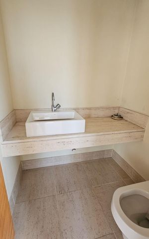 Apartamento à venda com 74m², 2 quartos e 2 vagas Apartamento à venda com 74m², 2 quartos e 2 vagasBanheiro