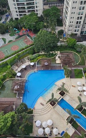 Apartamento à venda com 74m², 2 quartos e 2 vagas Apartamento à venda com 74m², 2 quartos e 2 vagasVista da varanda
