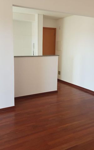 Apartamento à venda com 74m², 3 quartos e 1 vaga Apartamento à venda com 74m², 3 quartos e 1 vagaSala