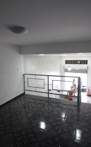 Casa para alugar com 650m², 4 quartos e 4 vagasLoja 1