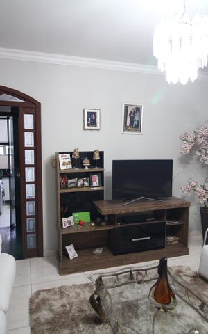 Casa para alugar com 650m², 4 quartos e 4 vagasSala 2