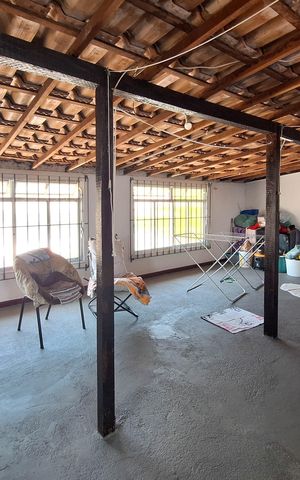 Casa à venda com 120m², 3 quartos e sem vaga Casa à venda com 120m², 3 quartos e sem vagaTerraço